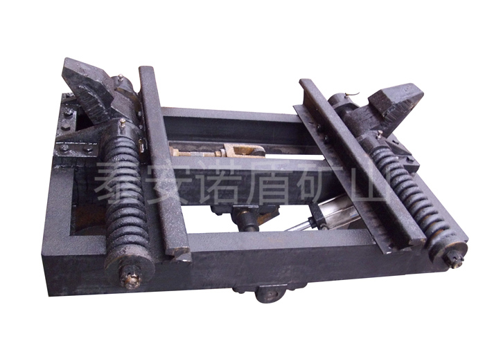 氣動抱軌阻車器